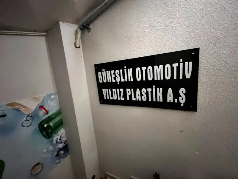 Kapı isim tabelası